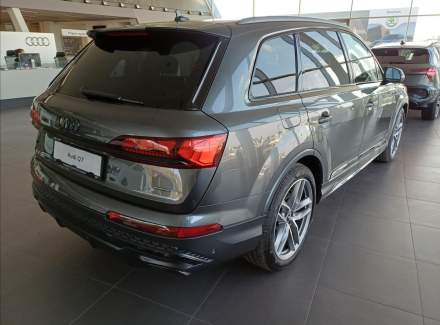 Audi - Q7