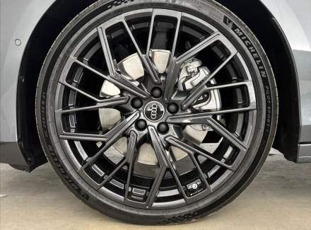 Audi - A6