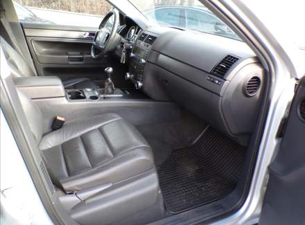 Volkswagen - Touareg