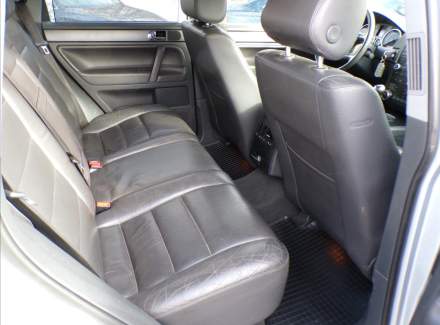 Volkswagen - Touareg