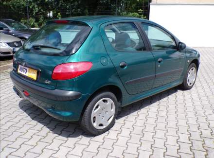 Peugeot - 206