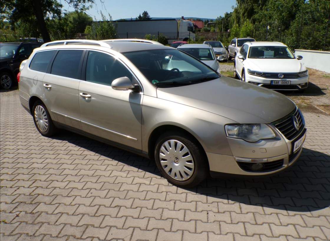 Volkswagen - Passat