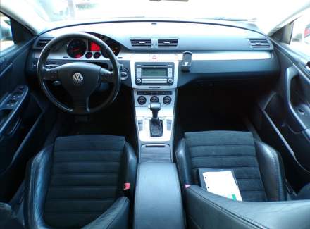 Volkswagen - Passat