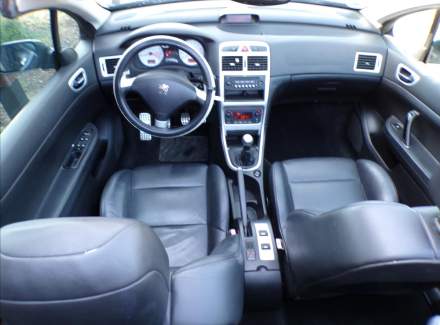 Peugeot - 307