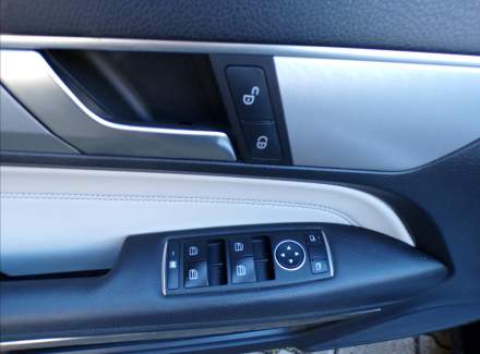 Mercedes-Benz - E-class