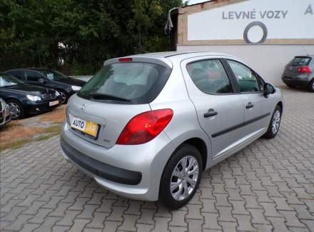 Peugeot - 207