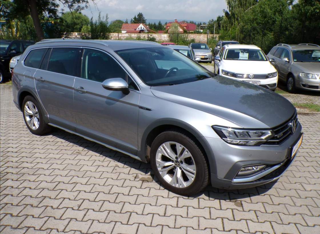 Volkswagen - Passat