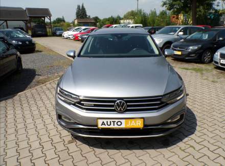 Volkswagen - Passat