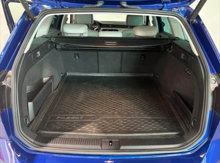 Volkswagen - Passat