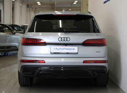 Audi - Q7
