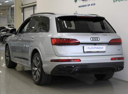 Audi - Q7