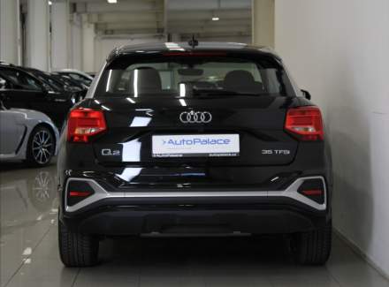 Audi - Q2
