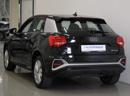Audi - Q2