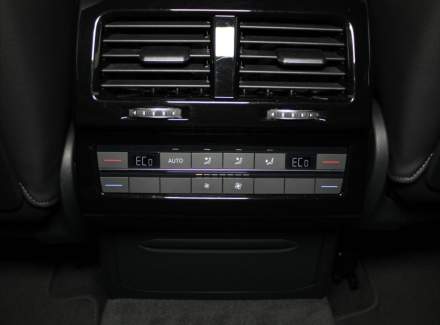 Volkswagen - Touareg