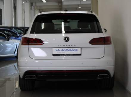 Volkswagen - Touareg