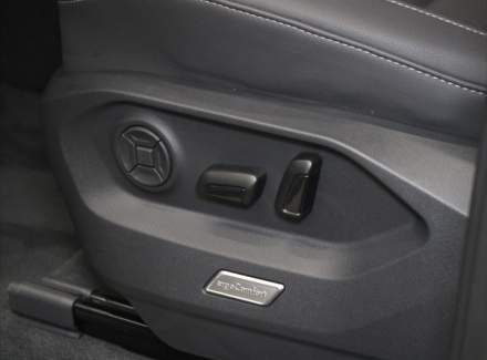 Volkswagen - Touareg