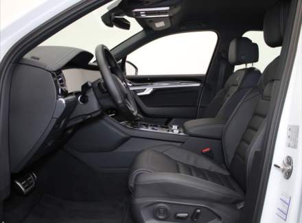 Volkswagen - Touareg