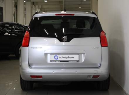Peugeot - 5008