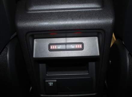 Land Rover - Discovery Sport