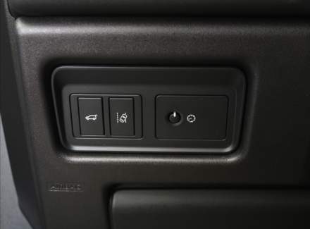 Land Rover - Discovery Sport