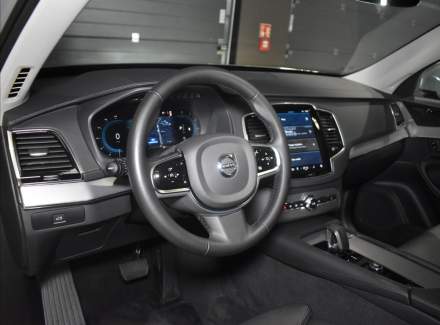 Volvo - XC90