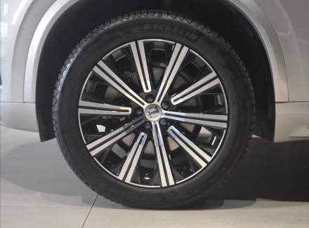 Volvo - XC90