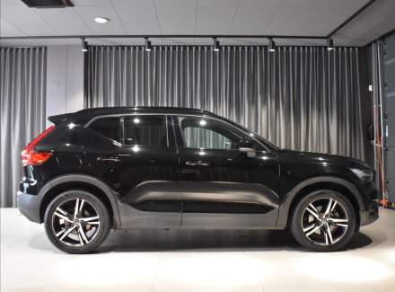 Volvo - XC40