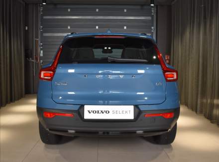 Volvo - XC40