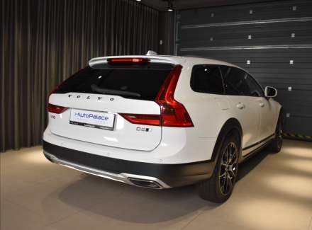 Volvo - V90