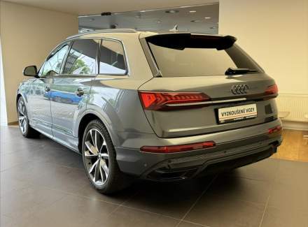 Audi - Q7