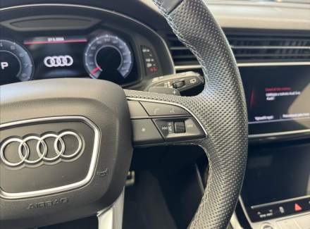 Audi - Q7