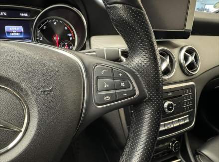 Mercedes-Benz - CLA