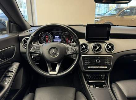 Mercedes-Benz - CLA