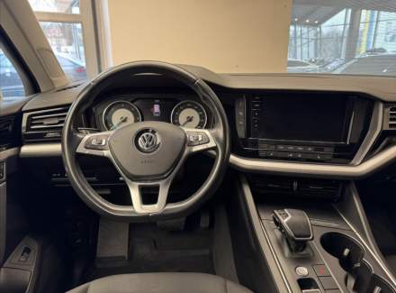 Volkswagen - Touareg