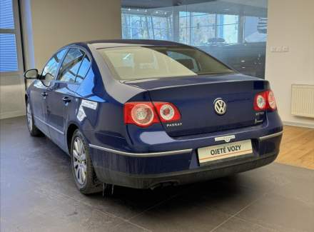 Volkswagen - Passat