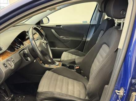 Volkswagen - Passat