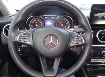 Mercedes-Benz - CLA
