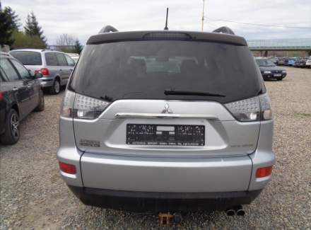 Mitsubishi - Outlander