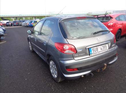 Peugeot - 206
