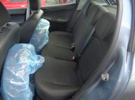 Peugeot - 206