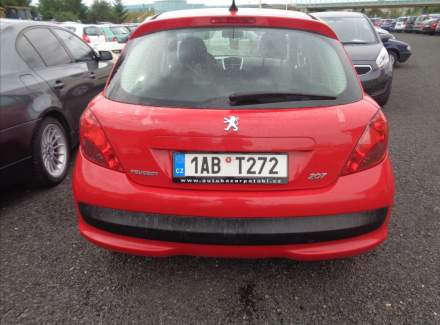 Peugeot - 207