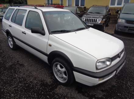 Volkswagen - Golf