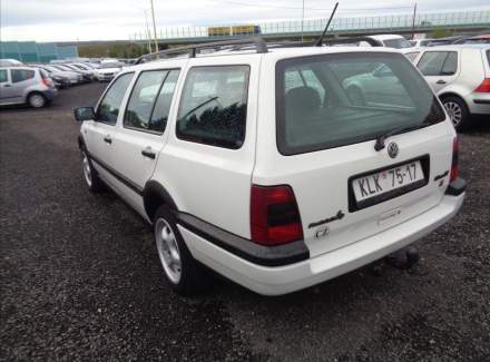 Volkswagen - Golf