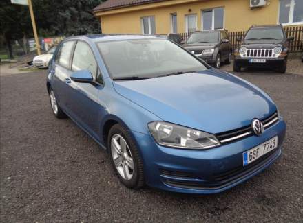 Volkswagen - Golf