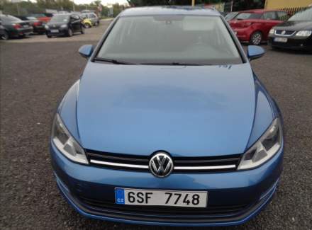 Volkswagen - Golf