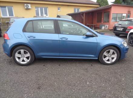 Volkswagen - Golf