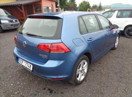 Volkswagen - Golf