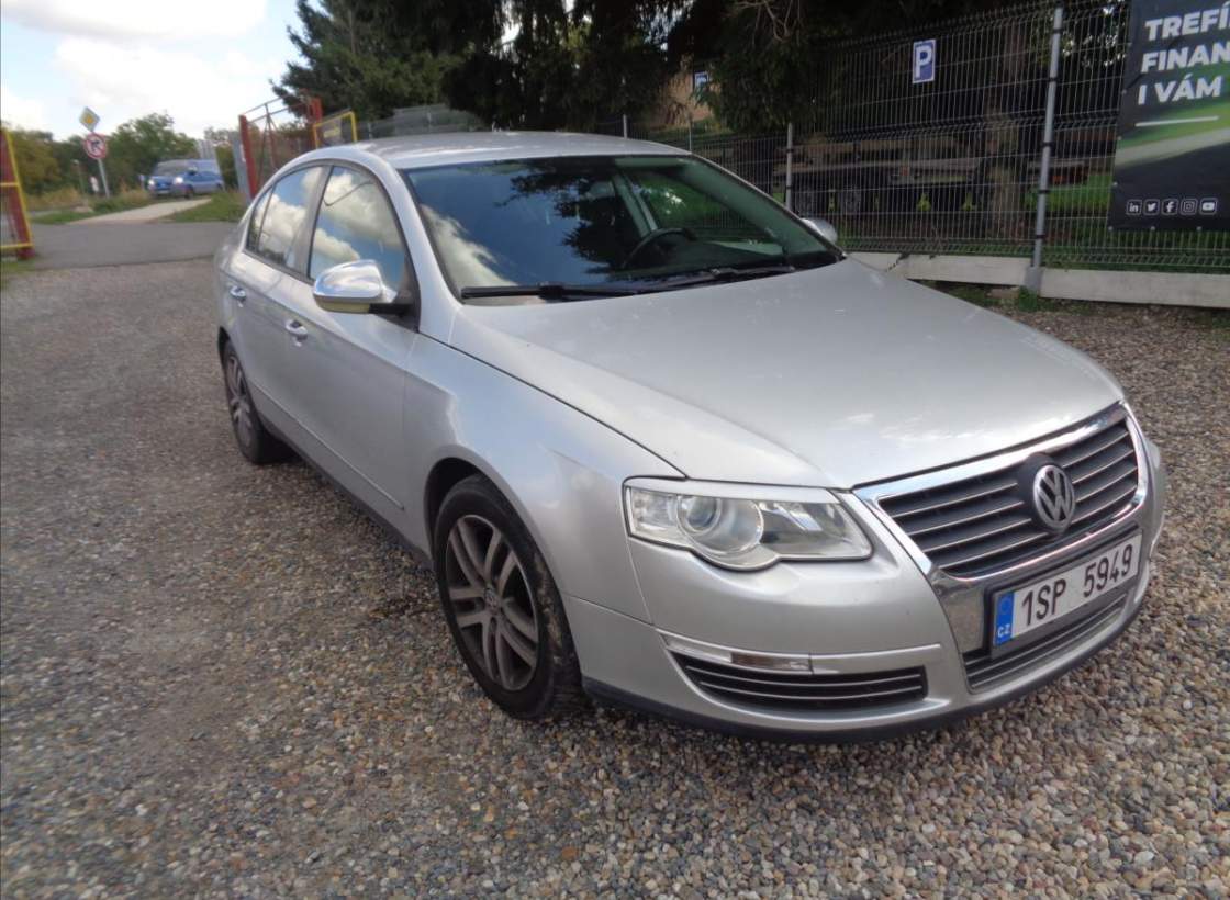 Volkswagen - Passat