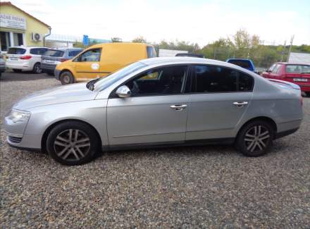 Volkswagen - Passat