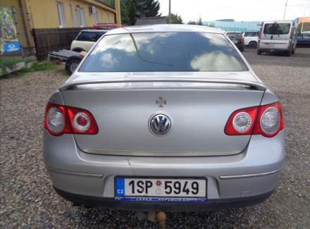 Volkswagen - Passat